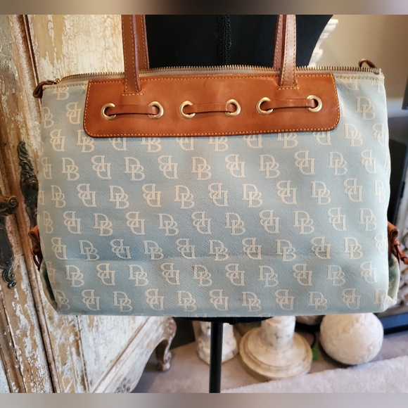Dooney and Bourke Baby Blue and Ivory Logo Bag - Picture 10 of 12